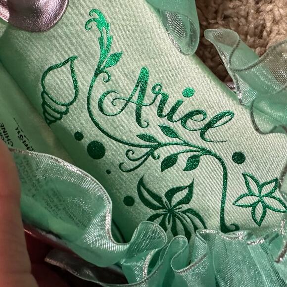 Disney The Little Mermaid Ariel iridescent Ruffle Kids Slip-On Shoes Size 2 NEW - Picture 4 of 7